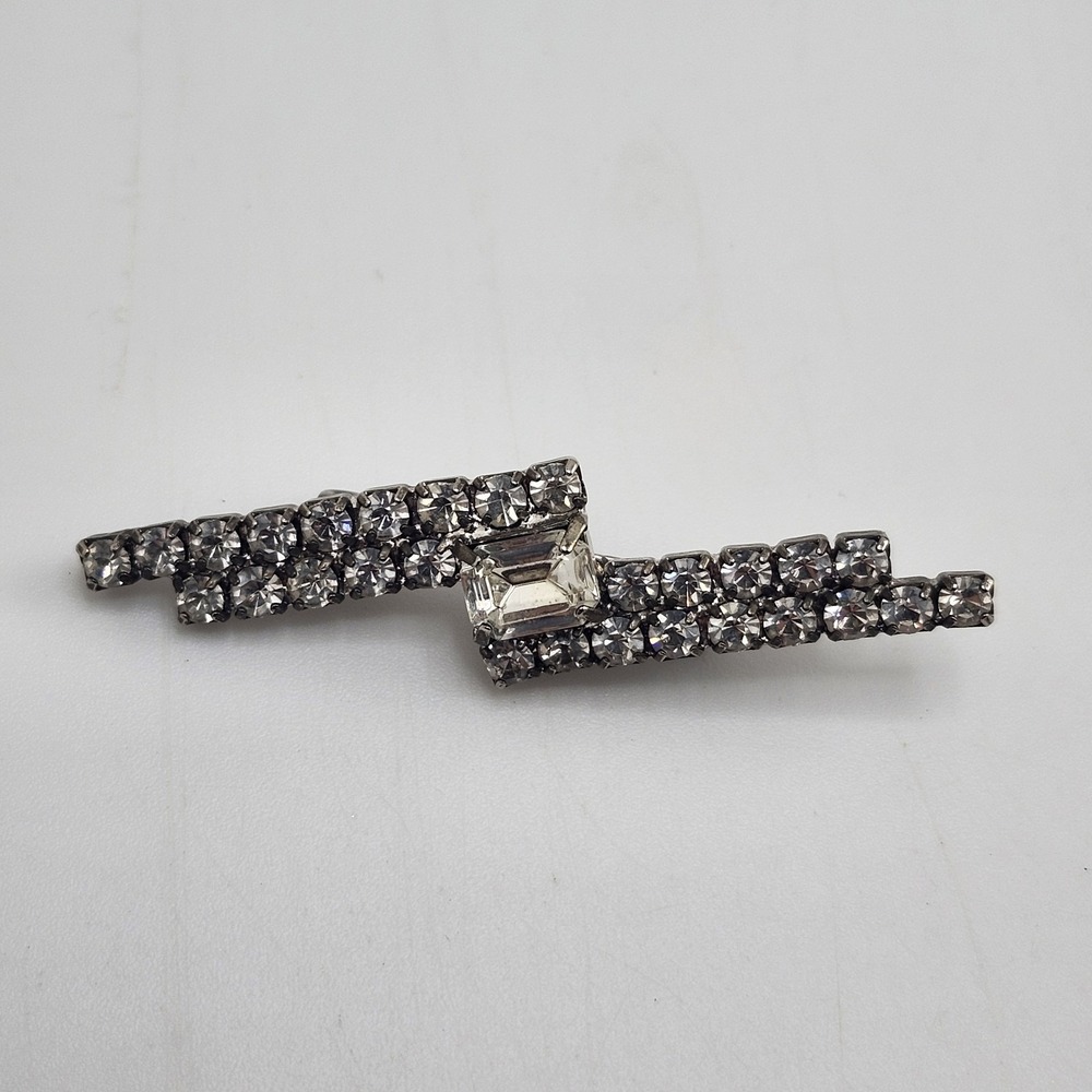 Very Nice Older Vintage Bar Pin‎ Brooch w/ Clear Rhinestones